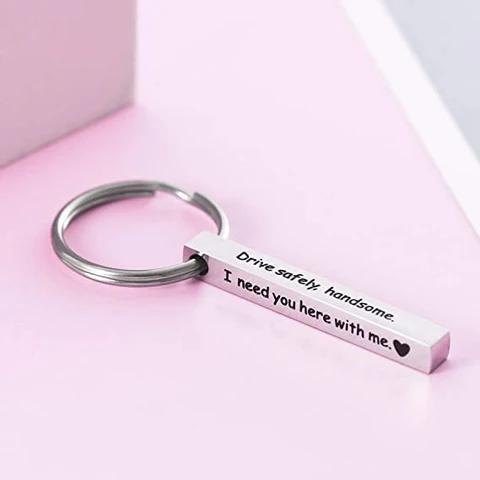 cutsimw Personalized 4 Side Bar Keychain - Image 1
